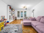 Zwei Ebenen, privater Eingang, Tür auf zum Garten –...