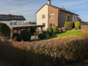 Zwei Familien Reihenendhaus mit viel Platz für Hobby und...