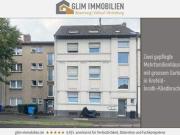 ZWEI GEPFLEGTE MEHRFAMILIENHA?USER MIT GROSSEM GARTEN IN...