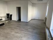 Zwei Gewerberäume mit Parkplätzen + Tiefgarage