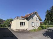 Zwei grosse Gebäude auf 1'824 m2 Bauland