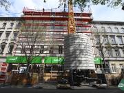 Zwei sanierungsbedürftige Altbauwohnungen mit...