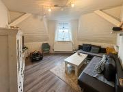 Zwei Wohnungen in einem Haus 2 von 2