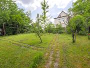 Zwei Wohnungen + riesiger Garten = Ihr neues...