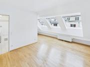 Zwei Zimmer Maisonette mit Freifläche und Stellplatz in...
