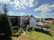 Zweifamilienhaus im Grünen !