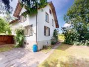 Zweifamilienhaus im Grünen mit 400 m² gewerblich...