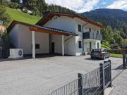 Zweifamilienhaus in Wagrain – Solide Investition in...