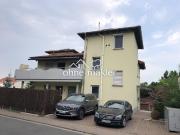 Zweifamilienhaus mit zwei großzügigen Wohneinheiten,...