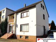 Zweifamilienhaus mit zwei rechtlich getrennten Einheiten...