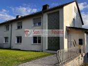 Zweifamilienhaus regional verankert, gut angebunden