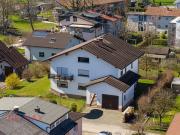 Zweiparteienhaus in Lauteracher Toplage mit fast 1.000m²...