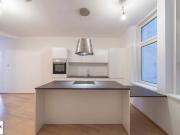 Zweitbezug: 4 Zimmer Altbauwohnung in Citynähe...