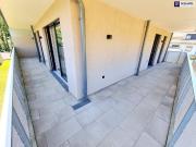 Zwischen Großstadt und Grashalm. Riesenbalkon /...