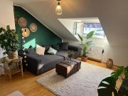 Zwischenmiete: Gemütliche 2 Zimmer Dachgeschosswohnung...